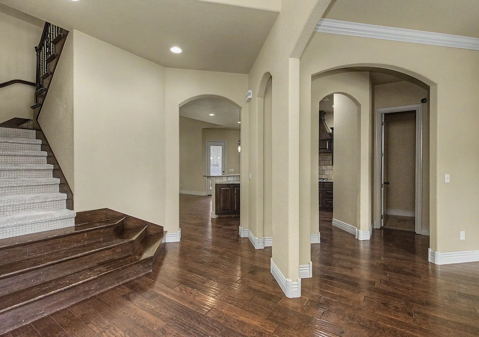 6600 Willowridge Lane — Photo 2