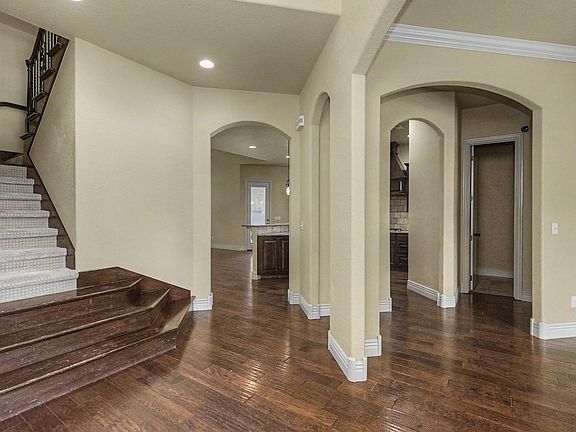 2nd image of 6600 Willowridge Ln