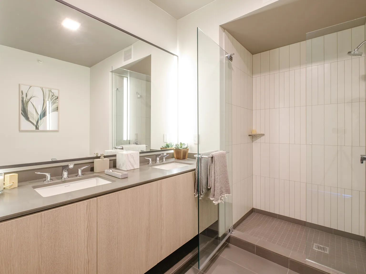 3 bed, 3.0 bath, $7,523 — Photo 4