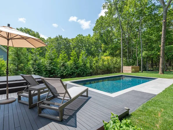 94 Brandywine Dr, Sag Harbor, NY 11963