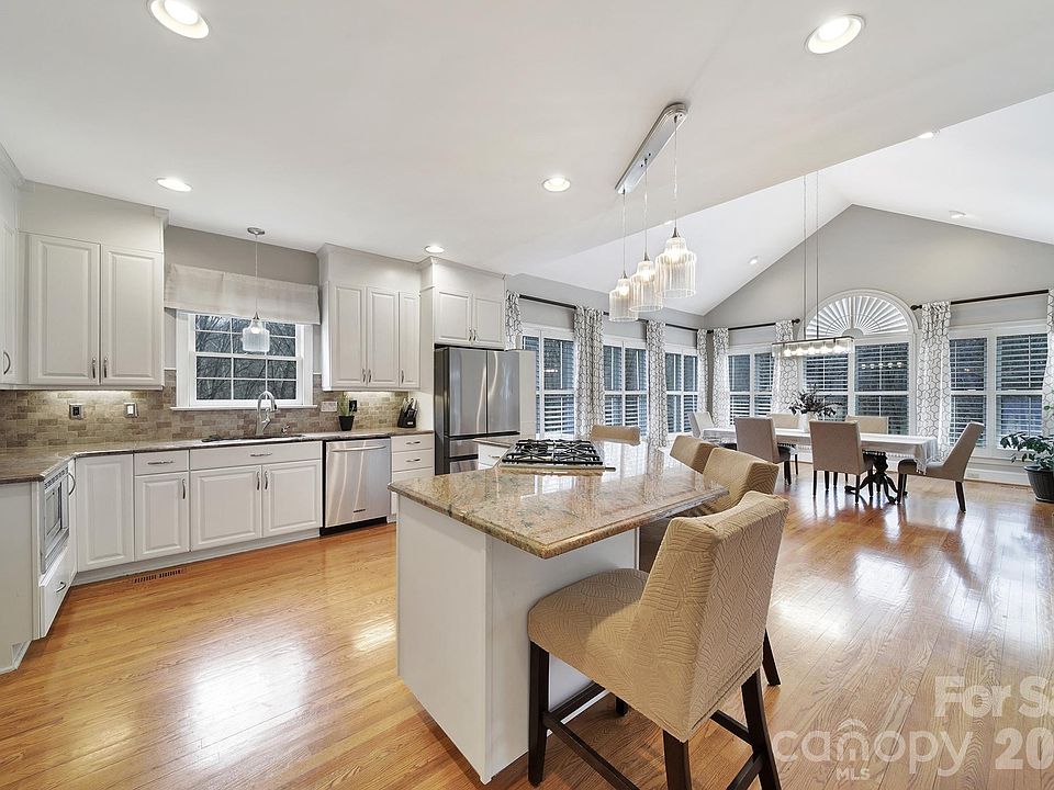 1st image of 450 Serendipity Dr