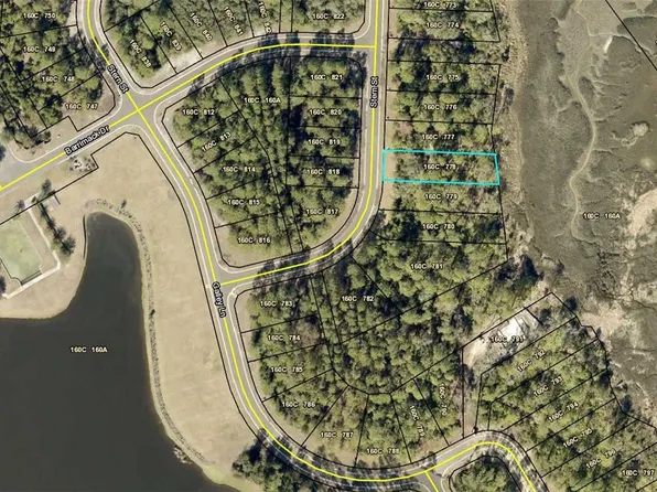 307 Stern St, Saint Marys, GA 31558