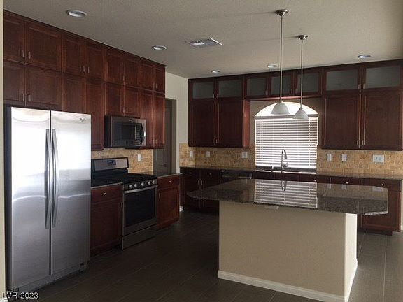 3rd image of 6083 Crown Palms Ave #0
