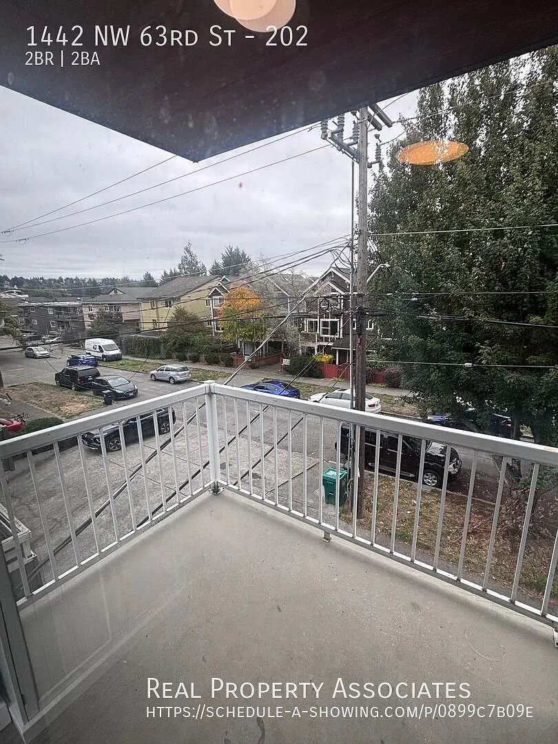 Ballard 2 Bed 2 Bath Condo Available Now! — Photo 1
