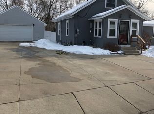 218 S Oak St, Nya, MN 55368