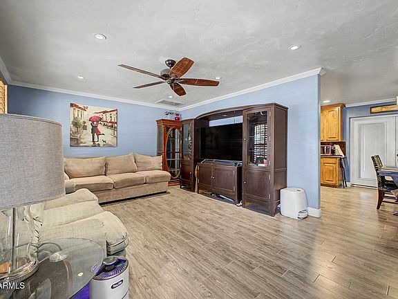 3rd image of 2110 W MORROW Drive