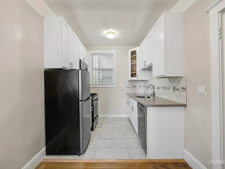 36 Cervantes Blvd #6 — Photo 5