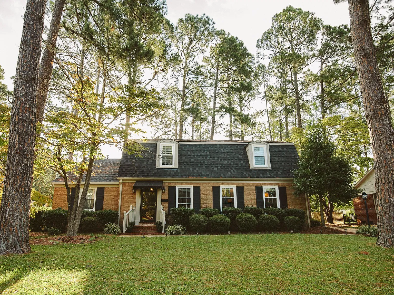 4 bed, 2.5 bath, 2362 sqft, $2,500 — Photo 1