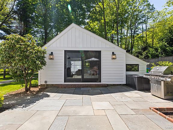 3rd image of 49 Clinton Road