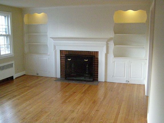 Livingroom with fireplace