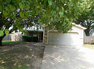 2538 W Sunnybrook Ln, Wichita, KS 67217