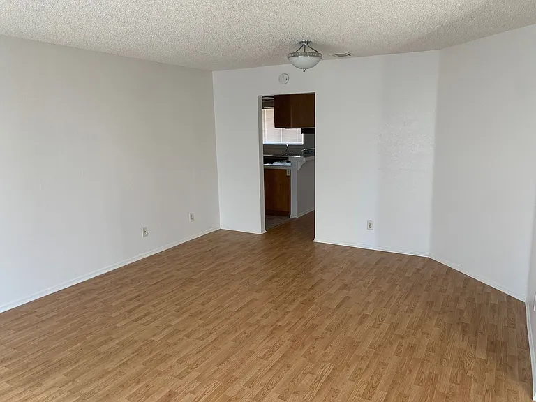 22266 Hurons Ave — Photo 7