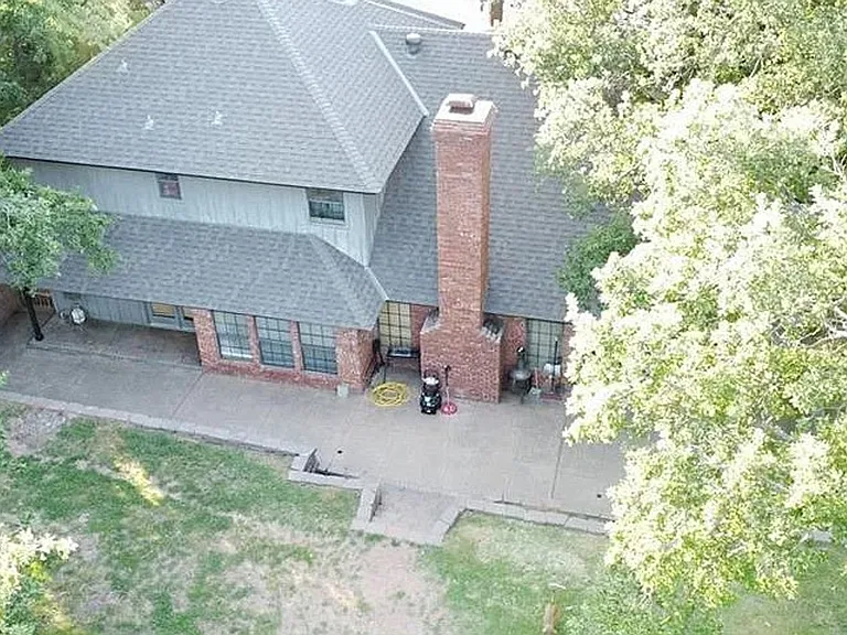 1408 Fox View Ct — Photo 29