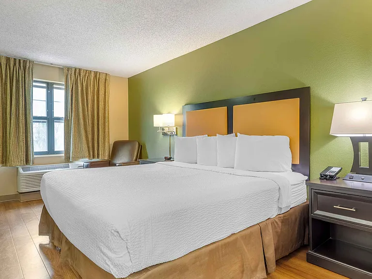 Studio Suite - 1 King Bed