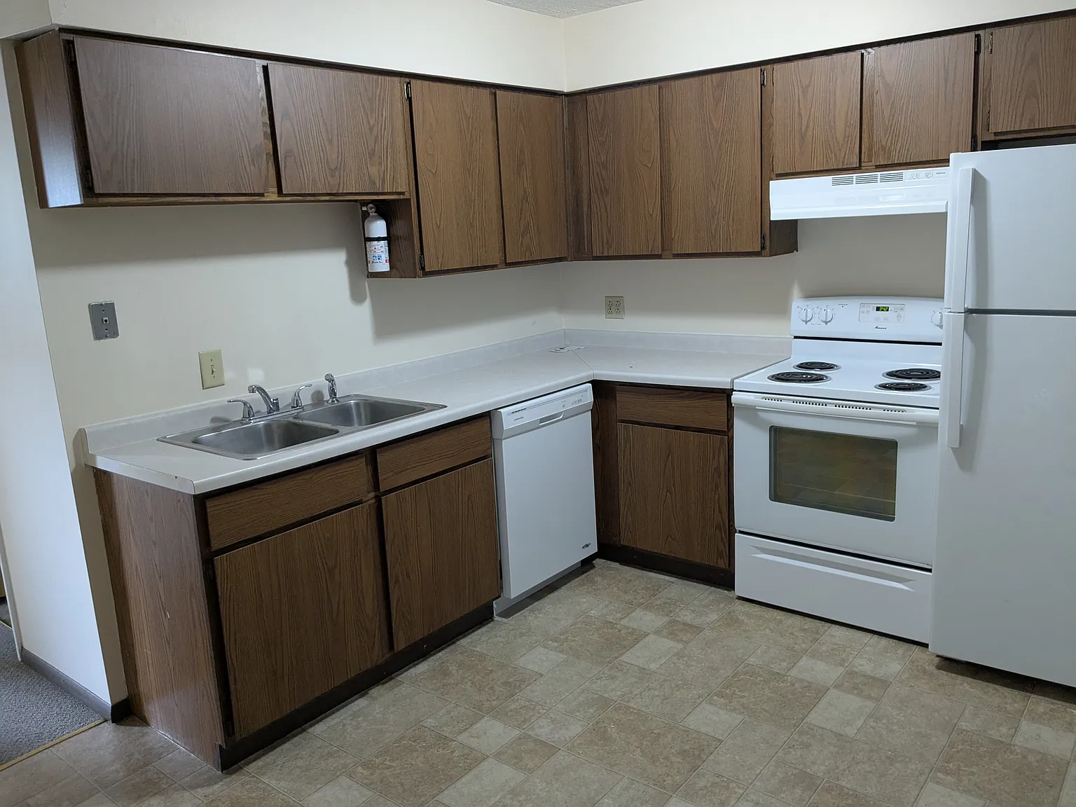 500 W Sharon Ave — Photo 3