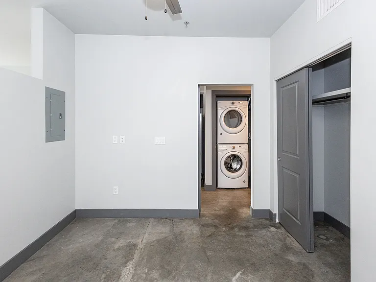 Tennyson Place — Photo 51
