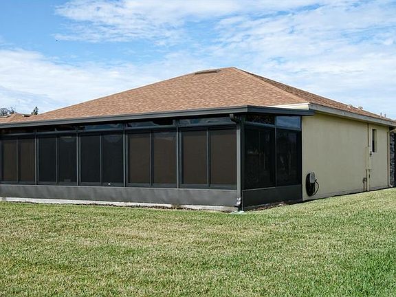 5th image of 306 La Jolla Ln