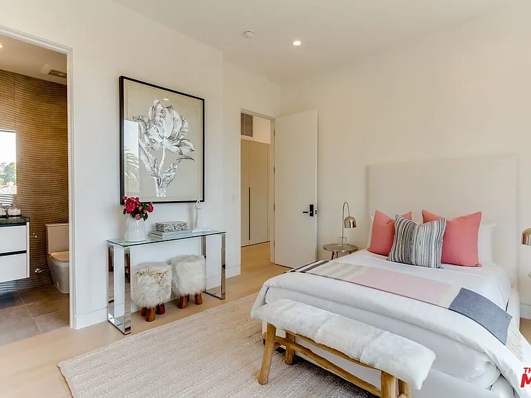 12119 Travis St — Photo 10