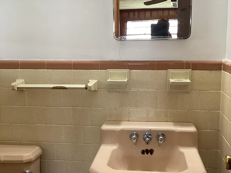 7507 Brisbane Dr — Photo 13