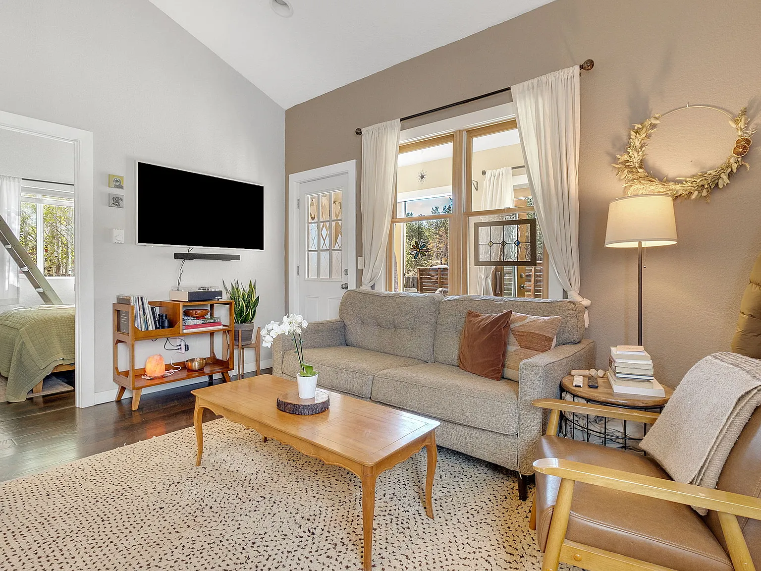 2 bed, 775 sqft, $2,500 — Photo 3