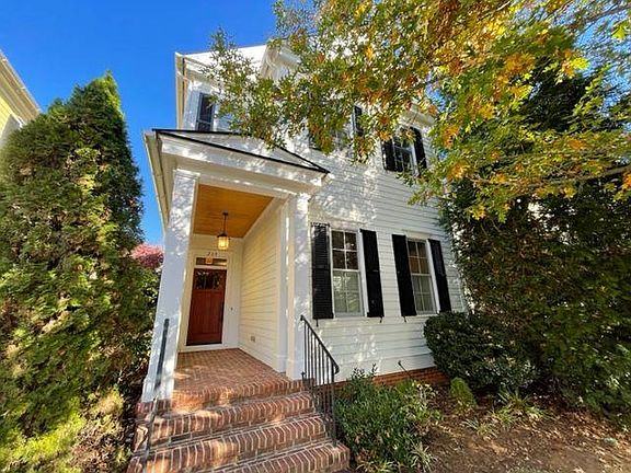 2nd image of 205 Della St