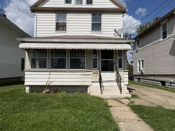1059 Wooster Rd W