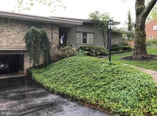 1325 Clover Ln, York, PA 17403