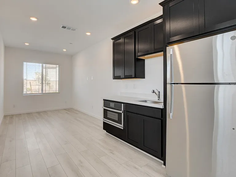 345 Isla Enclave Way — Photo 35