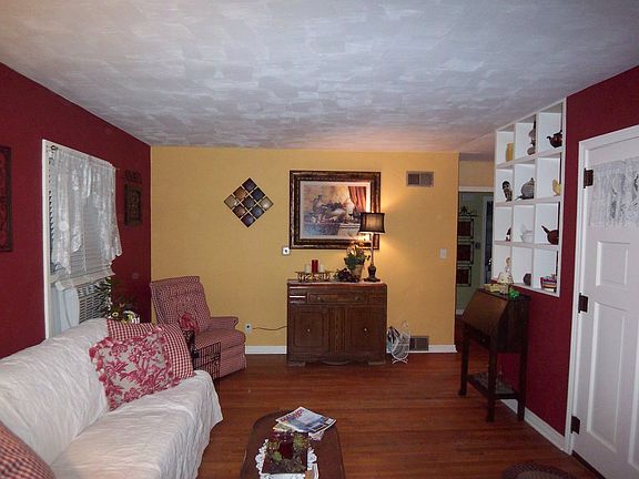 living area facing south