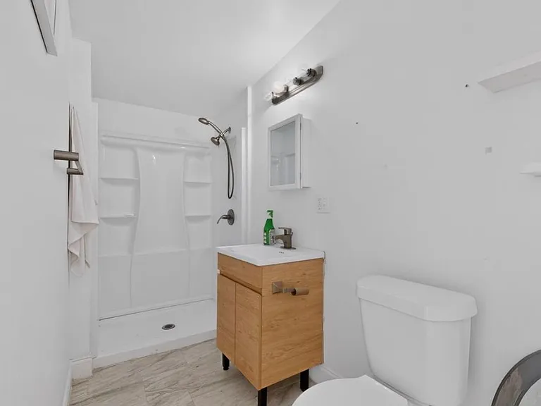 1545 Drury Dr — Photo 14