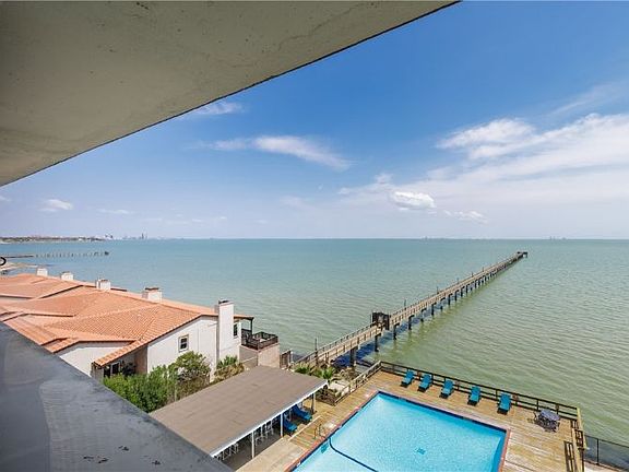 3rd image of 4302 Ocean Dr #43/44