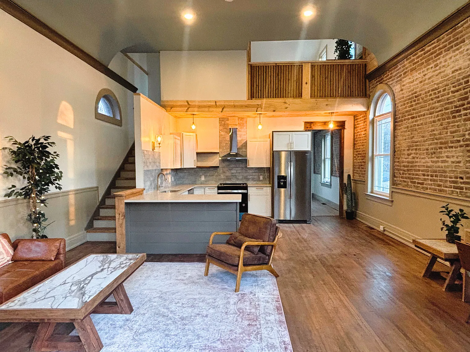 3 bed, 2.5 bath, 1581 sqft, $2,200 — Photo 1