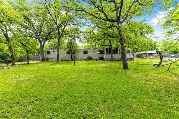 1st image of 1816 Highland Dr E