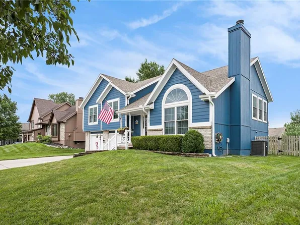 107 Amaryllis Cir, Smithville, MO 64089