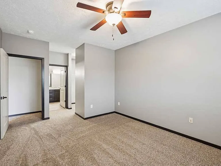 The Flats at 84 — Photo 200