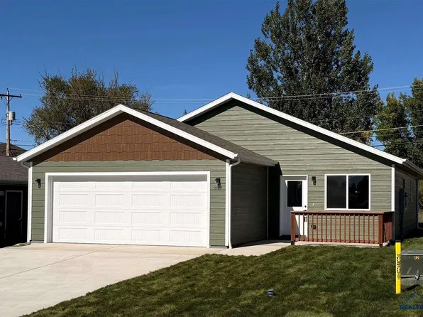 827 Heritage Dr, Belle Fourche, SD 57717