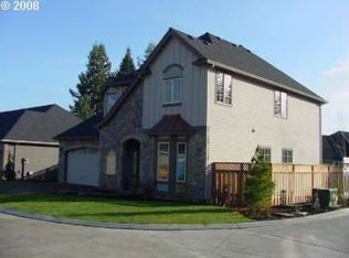 902 NE Addison Ct, Hillsboro, OR