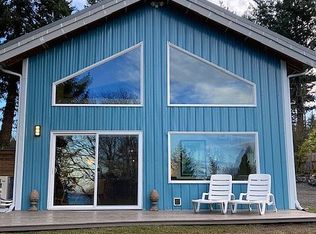 3708 Harmony Ln, Lummi Island, WA 98262