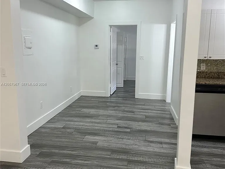 2500 NE 192nd St #6 — Photo 18