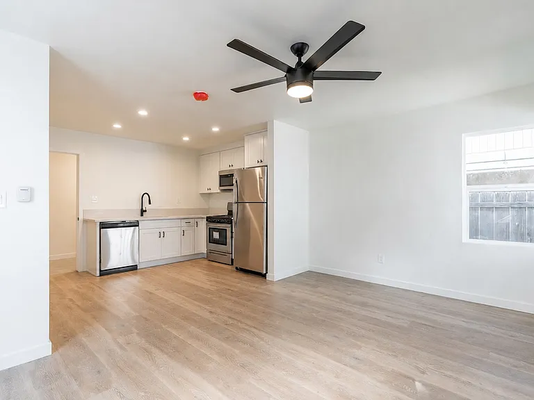 4511 Utah St — Photo 14