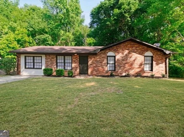 400 Cedar Wood Ct, Atlanta, GA 30349