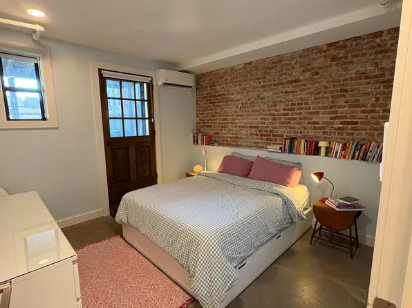 1162 Union Street image 1 of 13