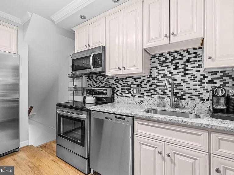 2909 S Dinwiddie St — Photo 12