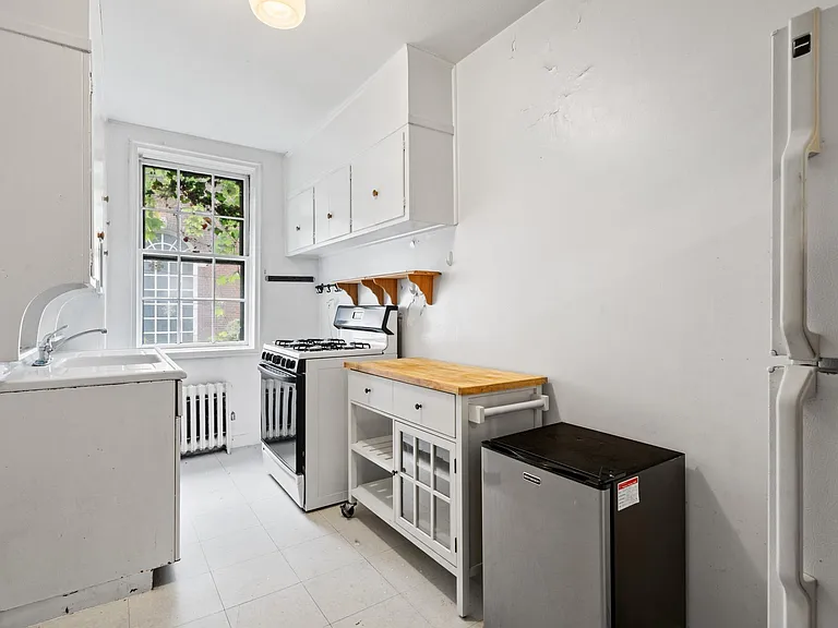 50 Follen St #216 — Photo 5