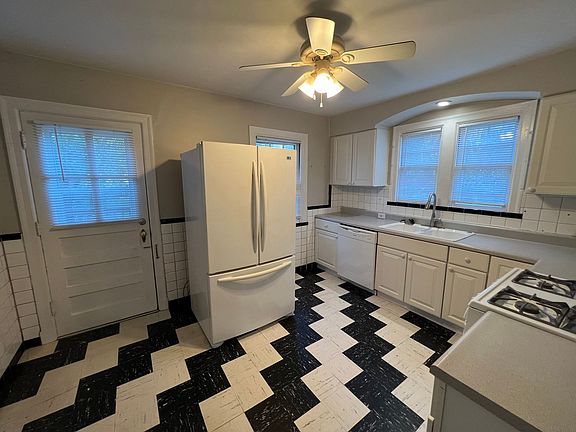 5th image of 2521 Cecelia Ave