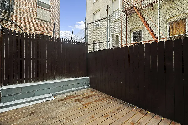 Rented by Avenues Real Estate | media 19