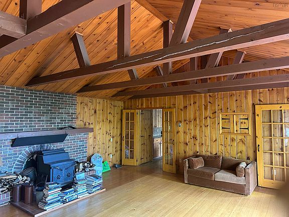 5th image of 179 Camelot Dr