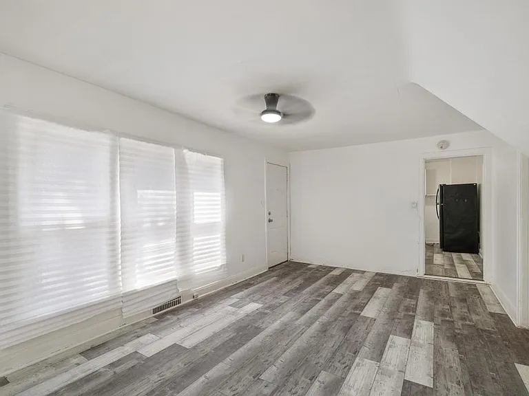 242 Crocker Blvd — Photo 9