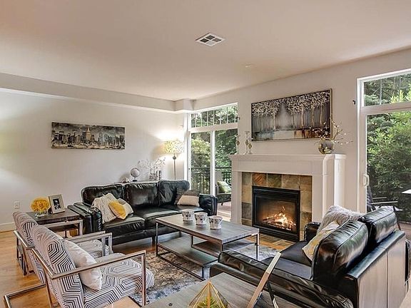5th image of 5531 Lakemont Blvd SE APT 202