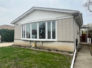 7250 N Crawford Ave, Lincolnwood, IL 60712